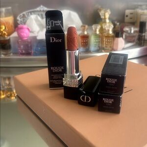 Dior Embossed Lipstick 1947 Miss Dior velvet brown matte.